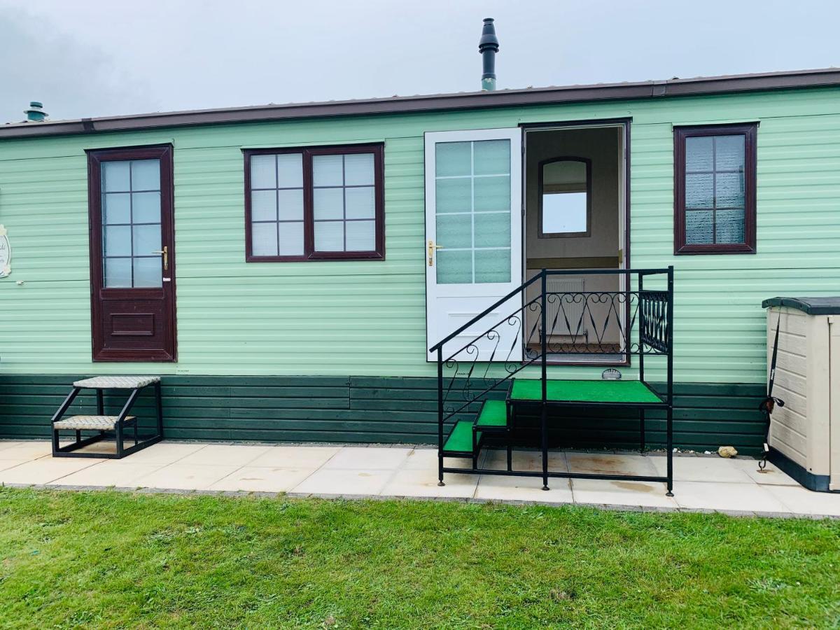 157 Amour Caravan Tywyn Exterior photo
