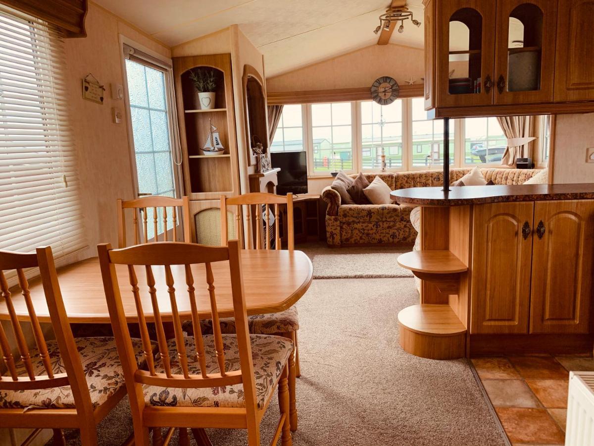 157 Amour Caravan Tywyn Exterior photo