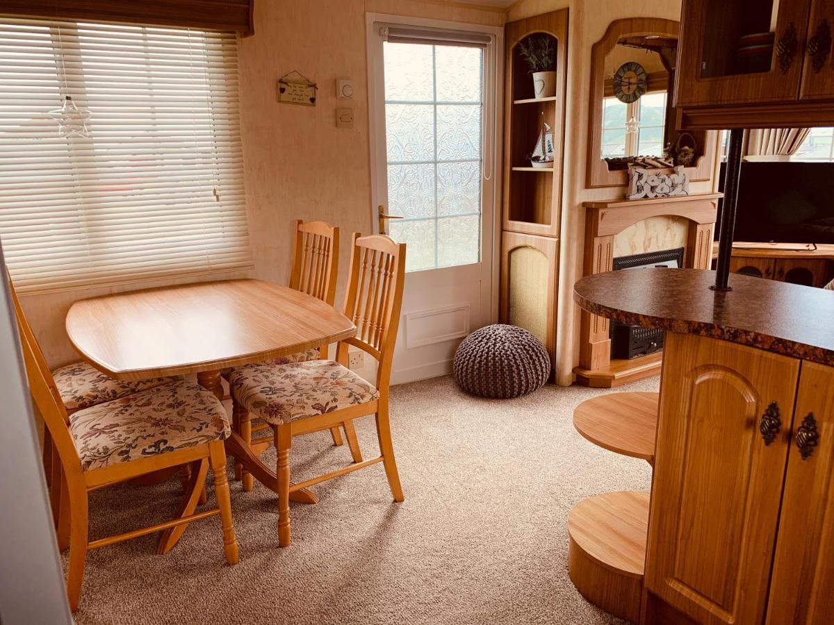 157 Amour Caravan Tywyn Exterior photo